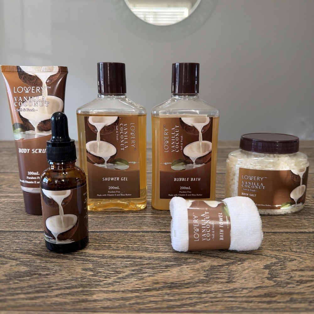 Lovery Spa Set Vanilla Coconut 6pc Shower Gel Body Scrub Bath Salt NEW Luxury
